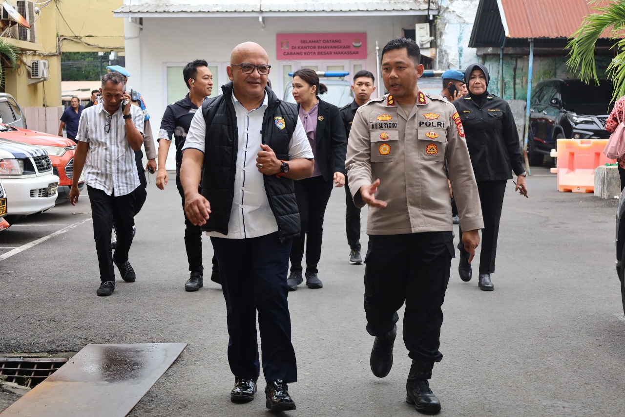 BAG RBP RORENA POLDA SULSEL DAMPINGI TIM PEKPPP MABES POLRI DI POLRESTABES MAKASSAR